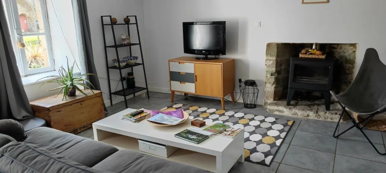 Les Volets Gris Villa La Croix-Hellean Holiday home