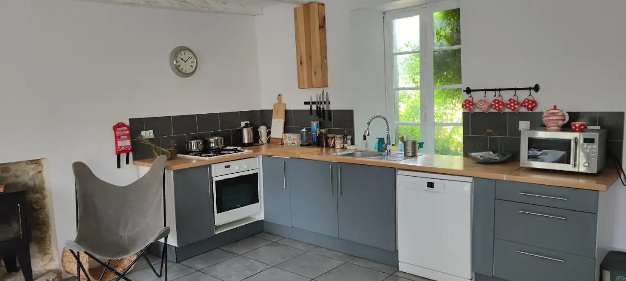 Holiday home Les Volets Gris Villa La Croix-Hellean